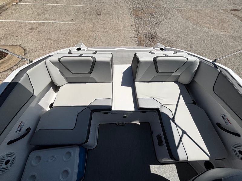 Boat Image 10