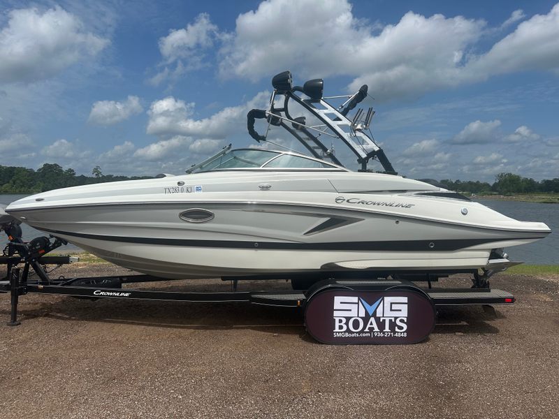 2021 Crownline E255 Surf