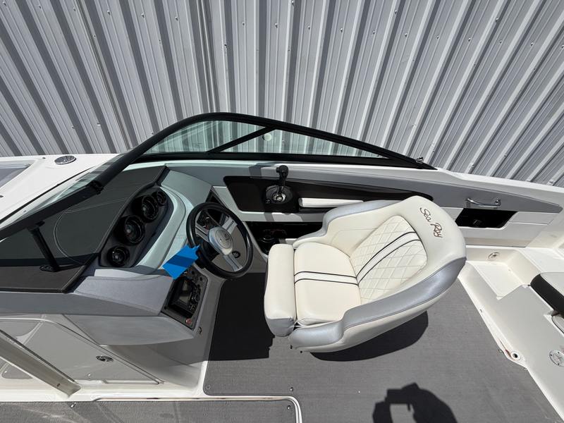 Boat Image 10