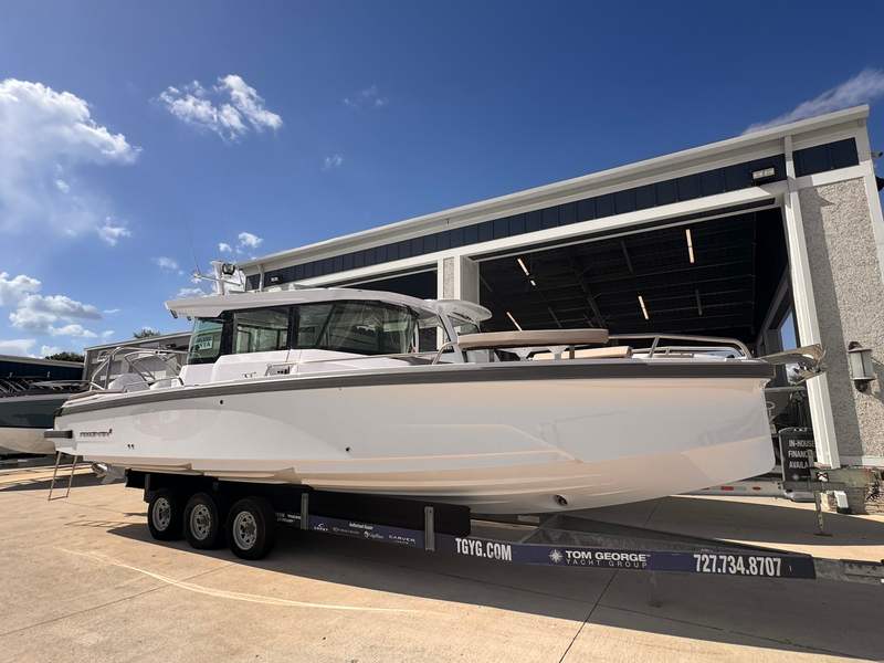 2026 Axopar 29 XC Cross Cabin