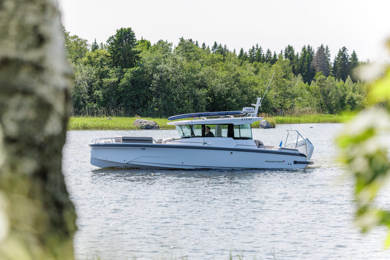 2026 Axopar 29 XC Cross Cabin