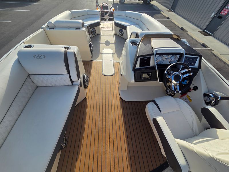 Boat Image 12