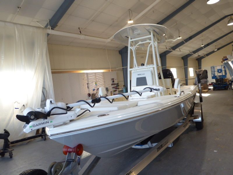 2025 Pathfinder 2200 TRS